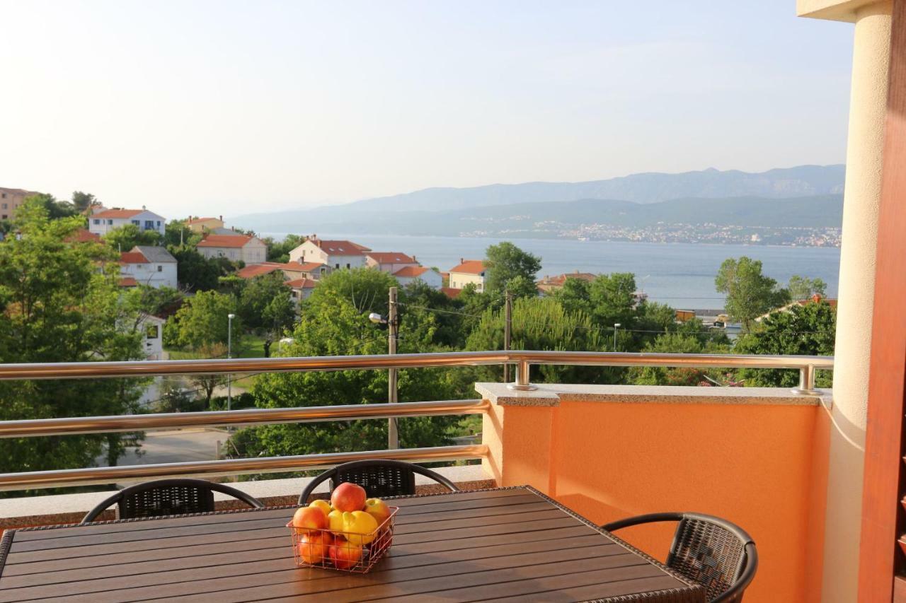Apartment Dina Šilo Екстериор снимка